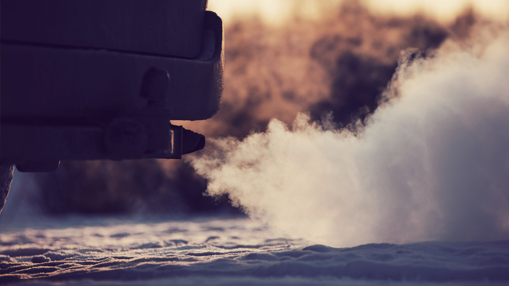 Dirty and Smoking Exhaust. Economic and Environmental Benefits of an EV